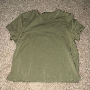 Lululemon green tee size 6